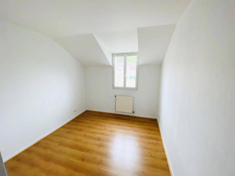 Location appartement 4 pièces 83.64 m² à Charnay-lès-Mâcon 71850 5 - 900 €