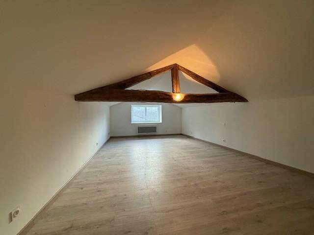 Location maison 3 pièces 90.01 m² à Lournand 71250 - 690 €