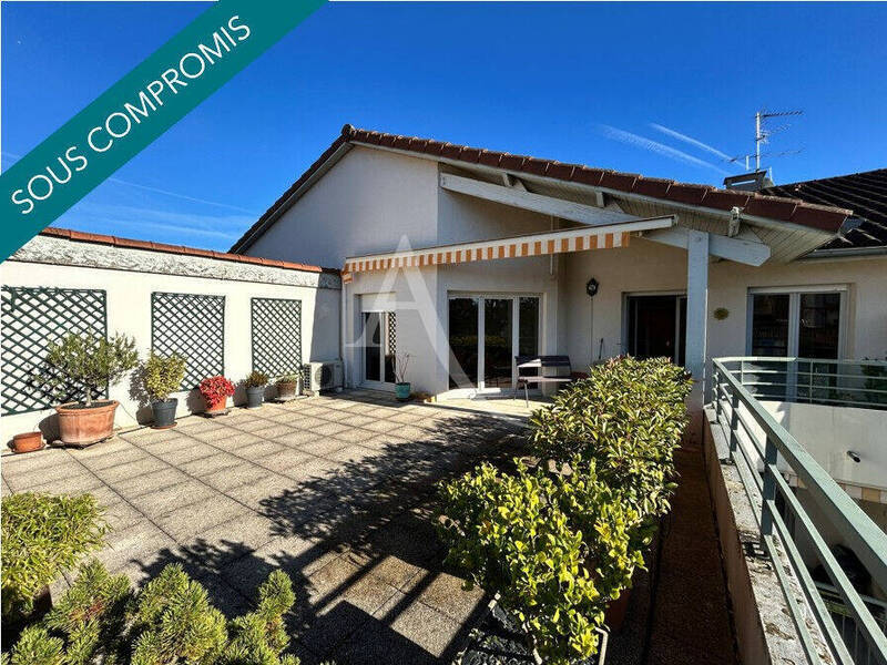 Vente appartement 5 pièces 137.01 m² à Mâcon 71000