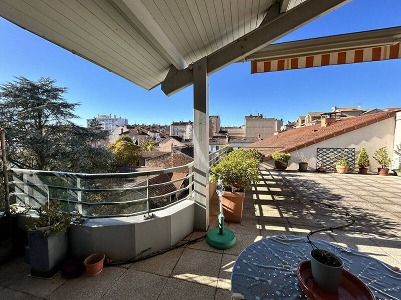 Vente appartement 5 pièces 137.01 m² à Mâcon 71000
