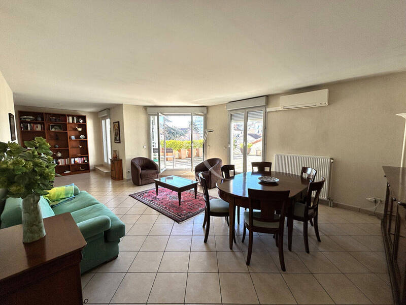 Vente appartement 5 pièces 137.01 m² à Mâcon 71000
