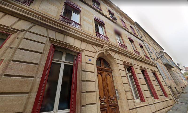 Location appartement rénové 3 pièces 83.66 m² à Cluny 71250 4 - 720 €