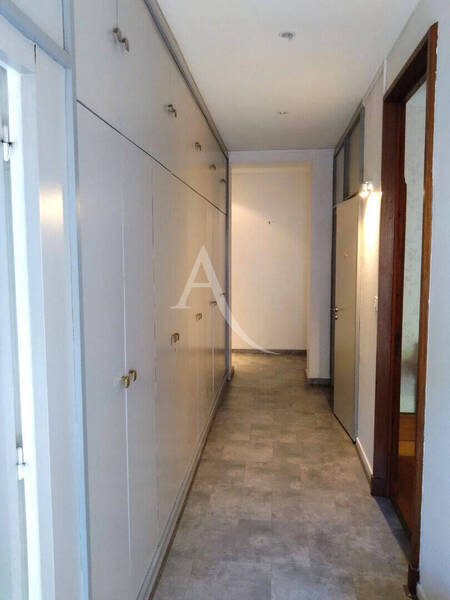 Vente appartement 5 pièces 145.82 m² à Mâcon 71000