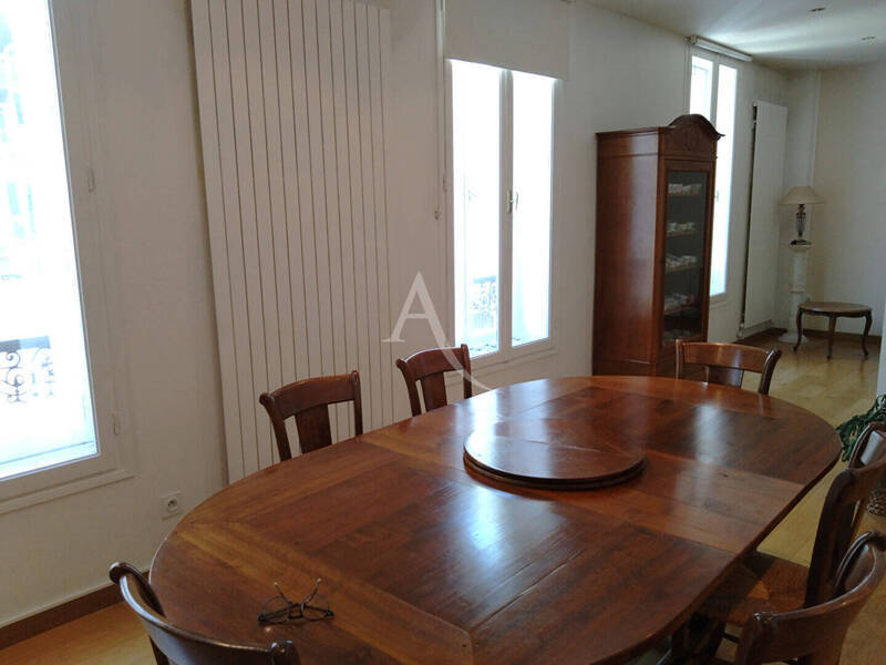 Vente appartement 5 pièces 145.82 m² à Mâcon 71000