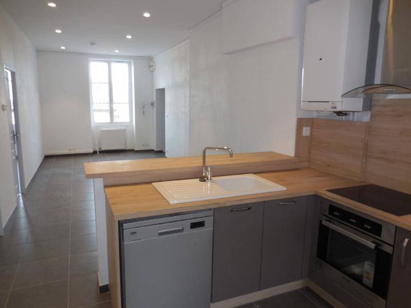 Rent apartment appartement 3 rooms 62.94 m² in Saint-Laurent-sur-Saône 01750 4 - 550 €