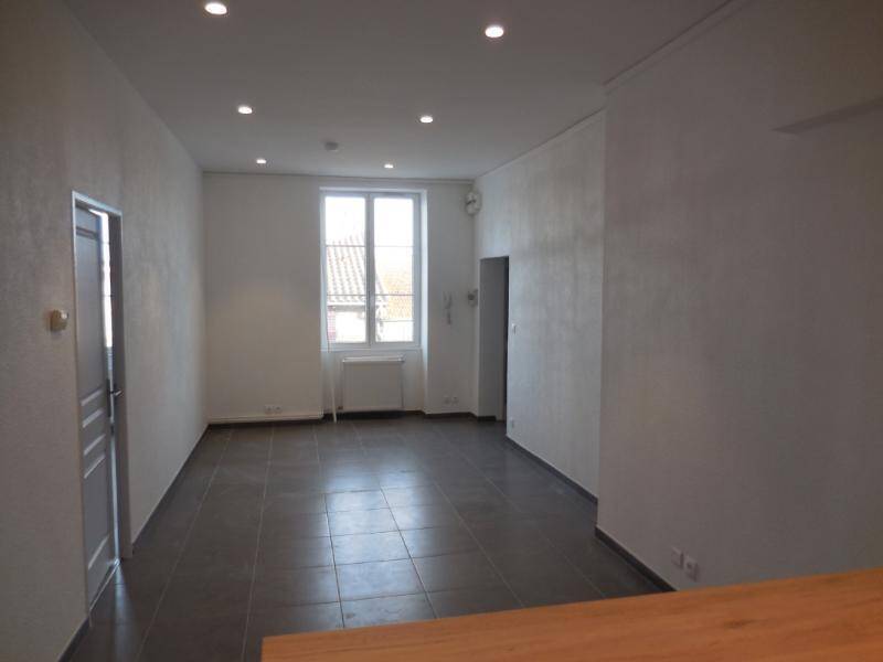 Rent apartment appartement 3 rooms 62.94 m² in Saint-Laurent-sur-Saône 01750 4 - 550 €