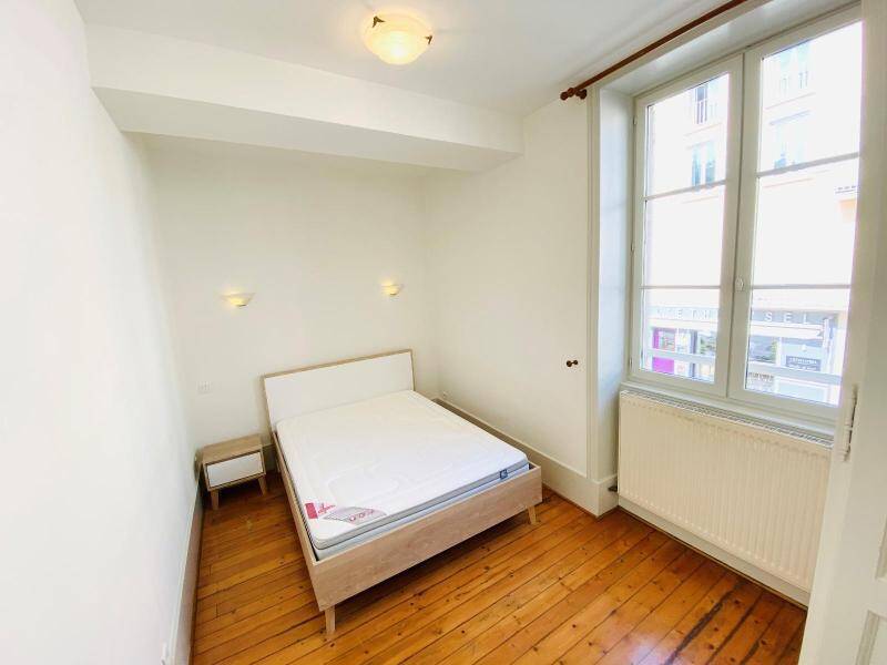 Location appartement rénové 2 pièces 29.87 m² à Mâcon 71000 4 - 490 €