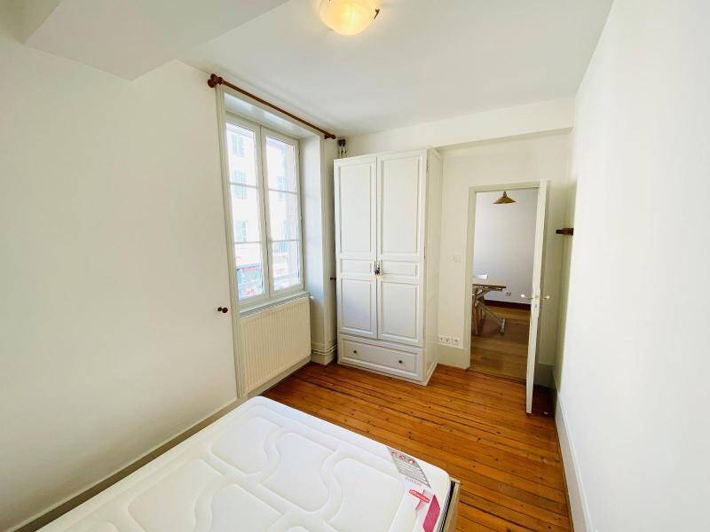 Location appartement rénové 2 pièces 29.87 m² à Mâcon 71000 4 - 490 €