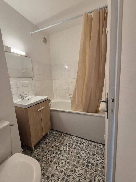 Rent apartment appartement 1 room 27.48 m² in Mâcon 71000 5 - 460 €