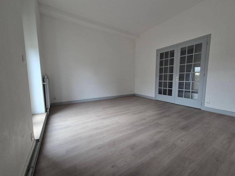 Location appartement 4 pièces 99.69 m² à Mâcon 71000 5 - 720 €