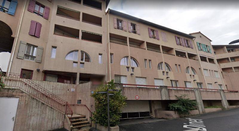 Location garage - parking garage / box à Mâcon 71000 4 - 82 €
