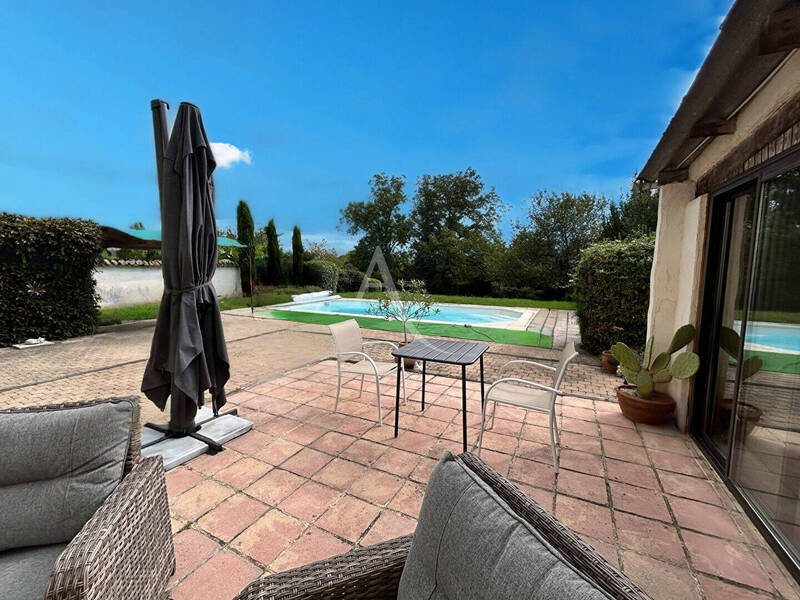 Buy house maison 6 rooms 170 m² in Viré 71260