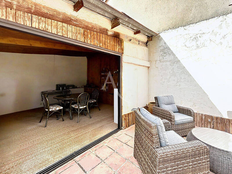 Buy house maison 6 rooms 170 m² in Viré 71260