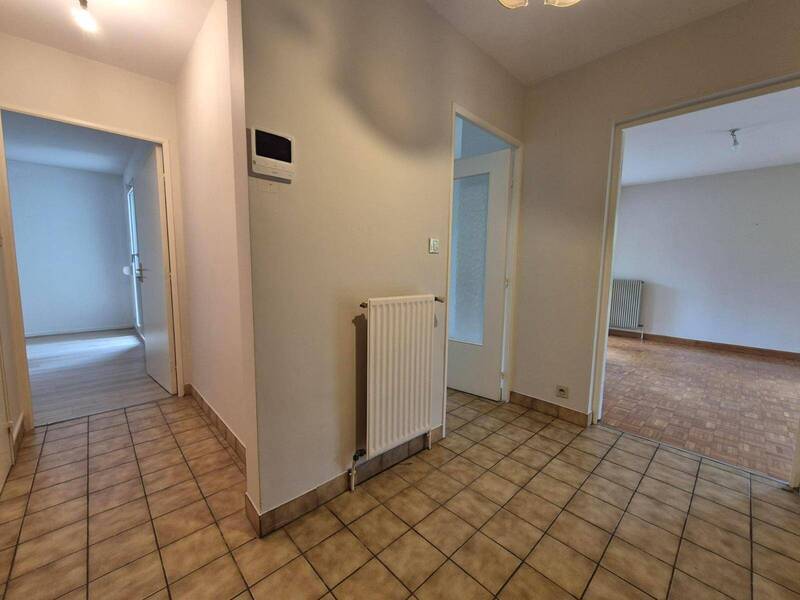 Rent apartment appartement 4 rooms 85.54 m² in Mâcon 71000 4 - 850 €