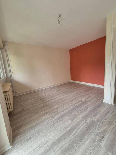 Rent apartment appartement 1 room 33.31 m² in Mâcon 71000 4 - 465 €