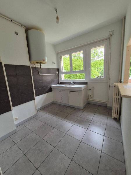 Rent apartment appartement 1 room 33.31 m² in Mâcon 71000 4 - 465 €