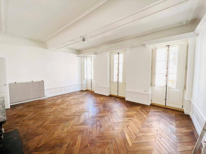 Location appartement 4 pièces 167.66 m² à Mâcon 71000 4 - 980 €