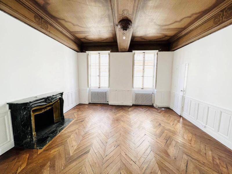Location appartement 4 pièces 167.66 m² à Mâcon 71000 4 - 980 €