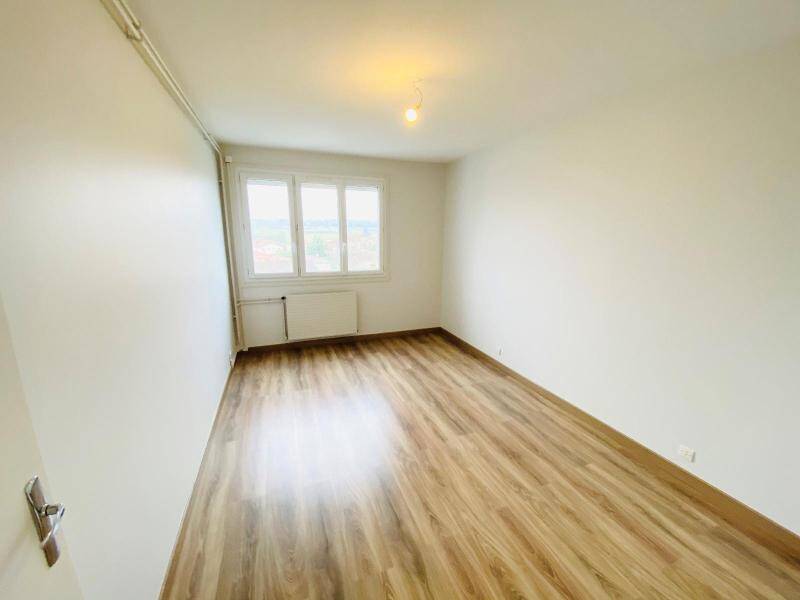 Location appartement rénové 3 pièces 85.13 m² à Charnay-lès-Mâcon 71850 5 - 796 €