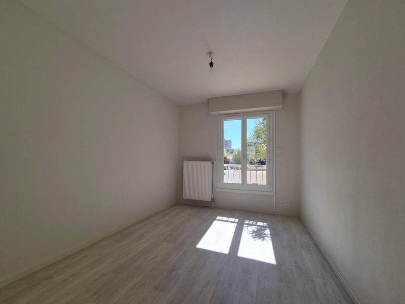 Location appartement 5 pièces 101.3 m² à Mâcon 71000 4 - 920 €