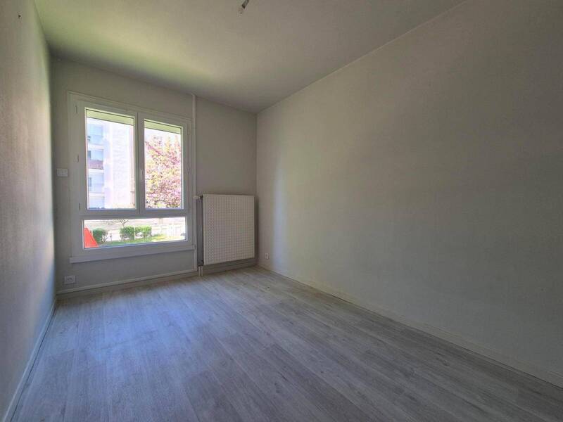 Location appartement 5 pièces 101.3 m² à Mâcon 71000 4 - 920 €