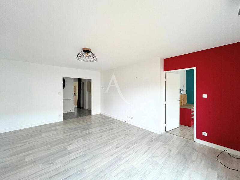 Vente appartement 4 pièces 82 m² à Charnay-lès-Mâcon 71850