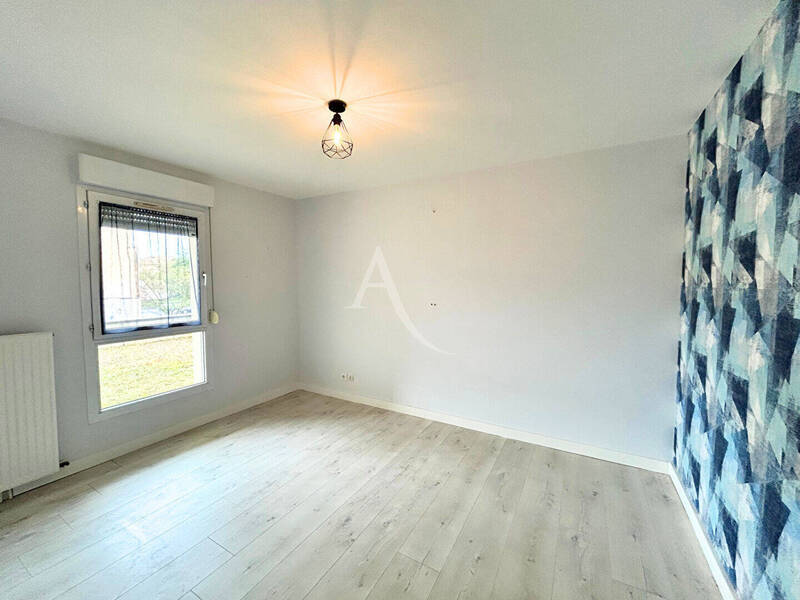 Vente appartement 4 pièces 82 m² à Charnay-lès-Mâcon 71850