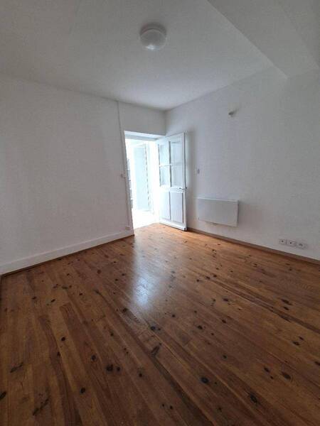 Rent apartment appartement 2 rooms 35.34 m² in Thoissey 01140 4 - 560 €