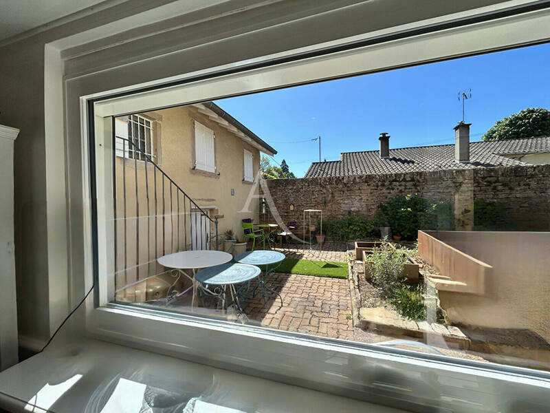 Vente maison demeure de prestige 9 pièces 200 m² à Mâcon 71000
