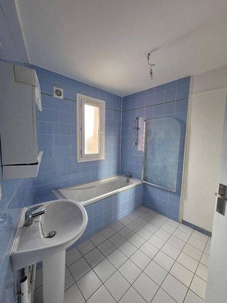 Rent apartment appartement 3 rooms 62.99 m² in Mâcon 71000 5 - 640 €