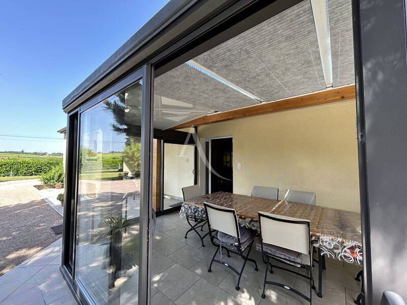 Vente maison 7 pièces 140 m² à Charnay-lès-Mâcon 71850
