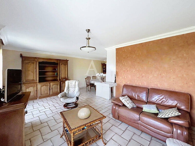 Vente maison 7 pièces 140 m² à Charnay-lès-Mâcon 71850