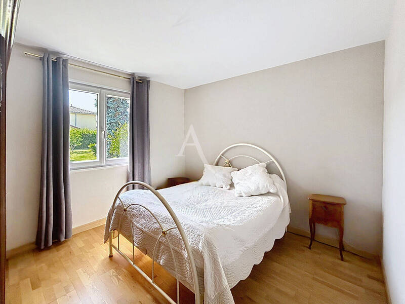 Vente maison 7 pièces 140 m² à Charnay-lès-Mâcon 71850