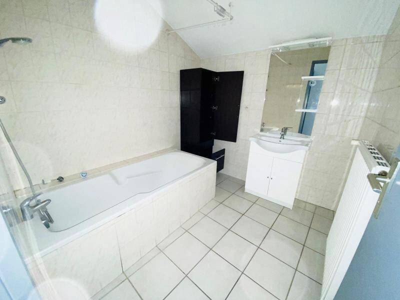 Location appartement 3 pièces 86.08 m² à Mâcon 71000 4 - 520 €