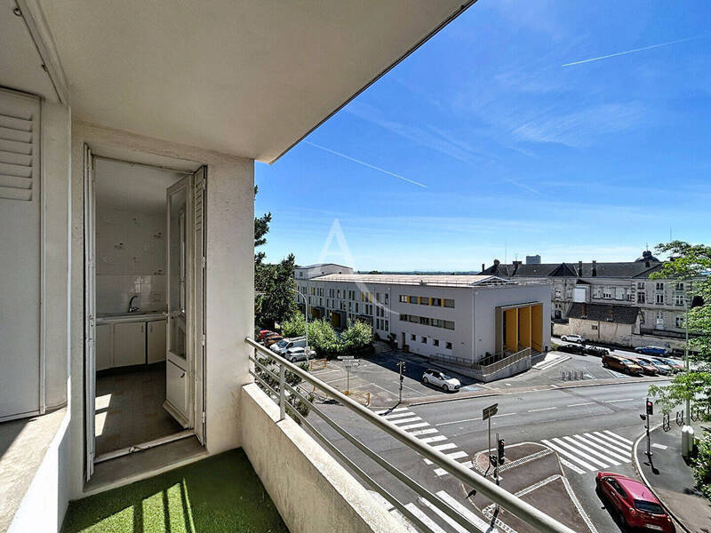 Vente appartement 2 pièces 65.7 m² à Mâcon 71000