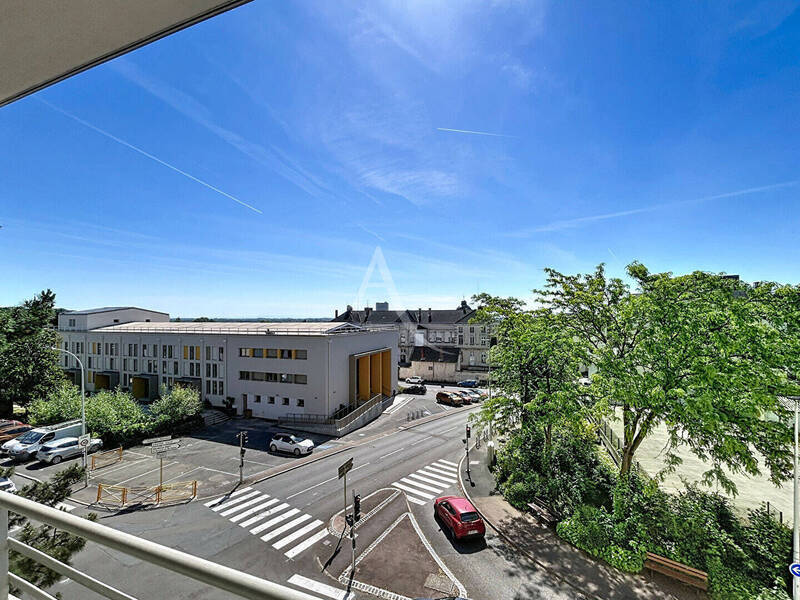 Vente appartement 2 pièces 65.7 m² à Mâcon 71000