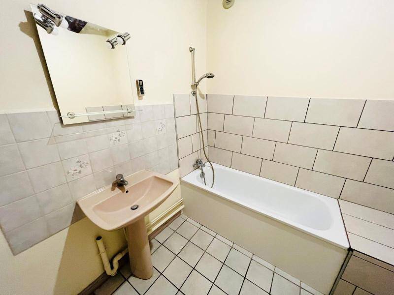 Location appartement 3 pièces 83.47 m² à Mâcon 71000 4 - 600 €