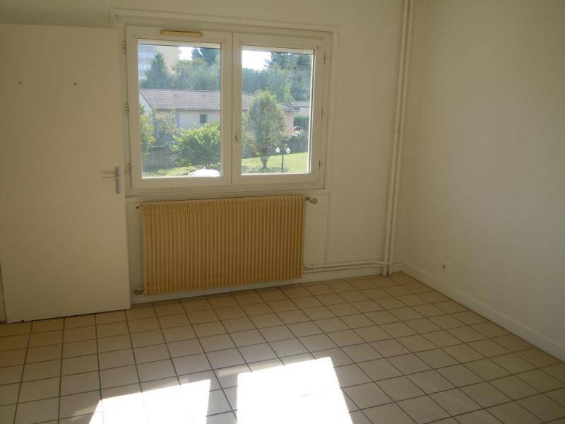 Location appartement 4 pièces 75 m² à Mâcon 71000 5 - 820 €