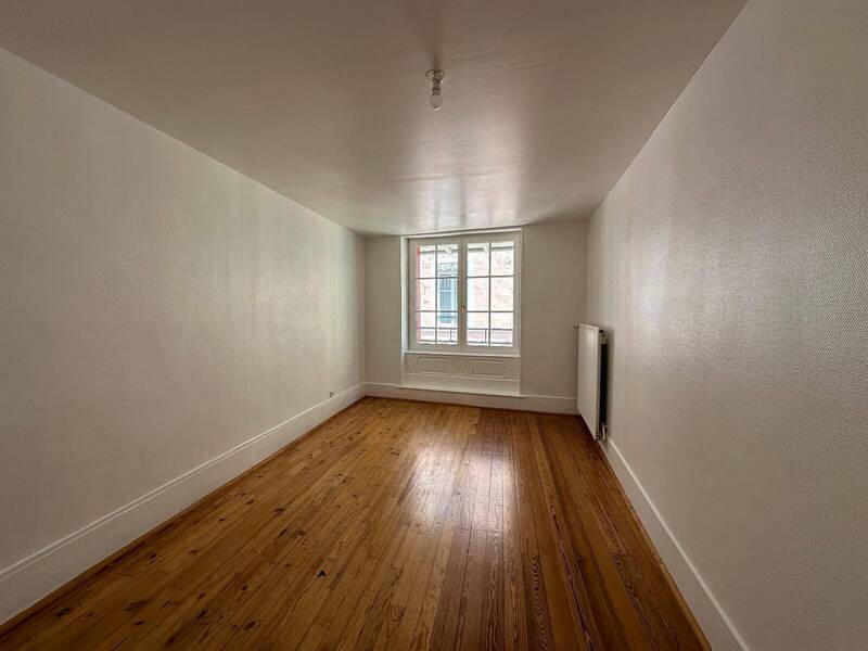 Location appartement 4 pièces 109.22 m² à Mâcon 71000 4 - 770 €