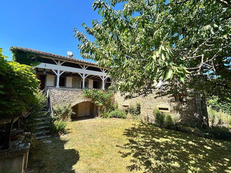 Buy house maison 7 rooms 155 m² in La Roche-Vineuse 71960