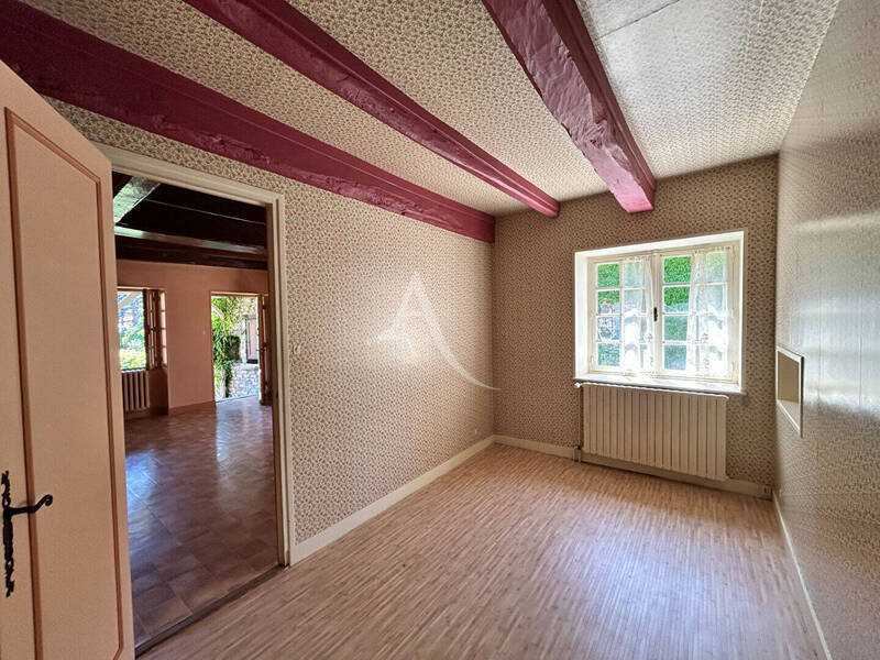 Buy house maison 7 rooms 155 m² in La Roche-Vineuse 71960