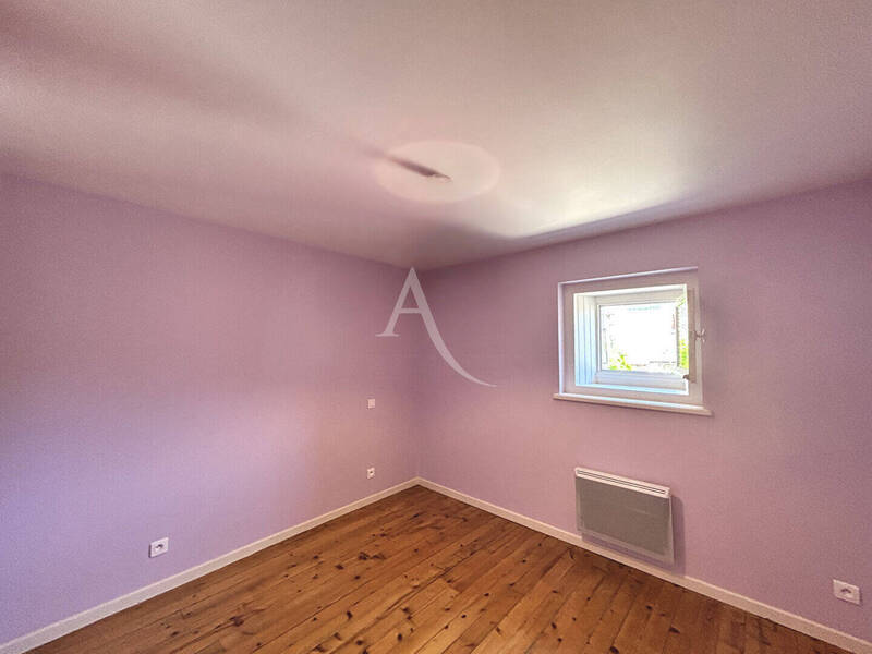Buy house maison 7 rooms 155 m² in La Roche-Vineuse 71960