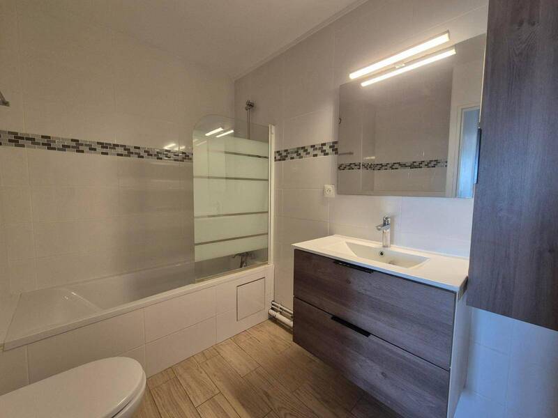 Rent apartment appartement rénové 2 rooms 28.67 m² in Mâcon 71000 5 - 570 €