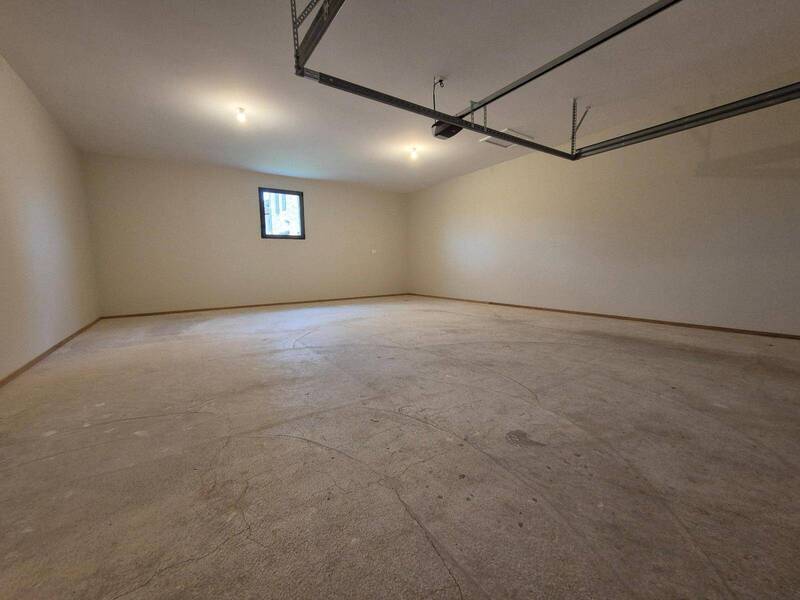Location maison 5 pièces 139.8 m² à Saint-Maurice-de-Satonnay 71260 5 - 1 490 €
