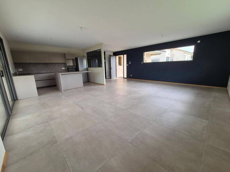 Location maison 5 pièces 139.8 m² à Saint-Maurice-de-Satonnay 71260 5 - 1 490 €