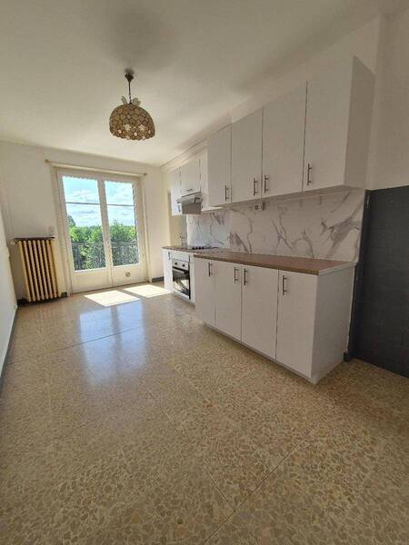 Location appartement 4 pièces 165 m² à Pont-de-Vaux 01190 4 - 740 €