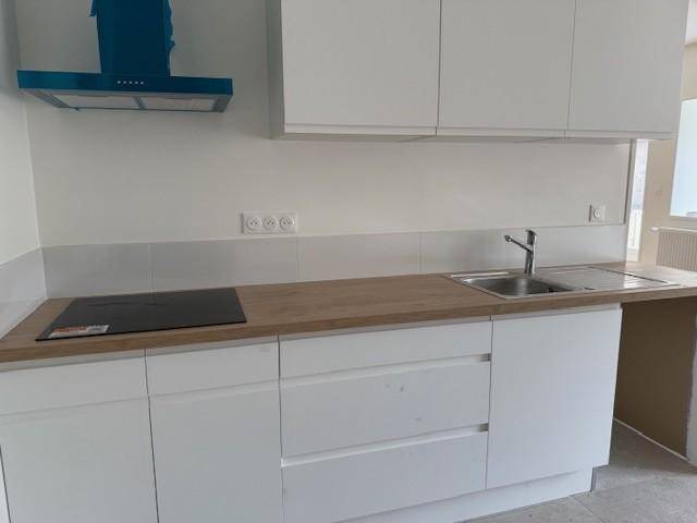 Location maison de village 4 pièces 119.79 m² à La Chapelle-de-Guinchay 71570 4 - 950 €