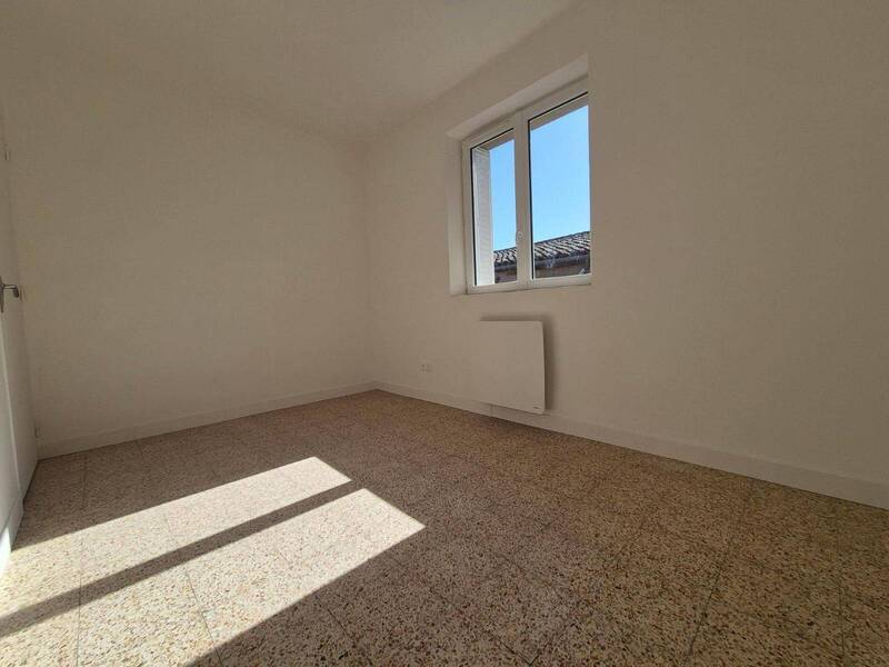 Location appartement 1 pièce 28.2 m² à Varennes-lès-Mâcon 71000 - 490 €