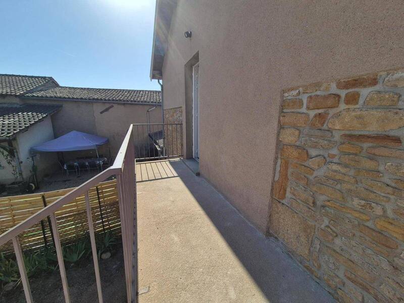 Location appartement 1 pièce 28.2 m² à Varennes-lès-Mâcon 71000 - 490 €
