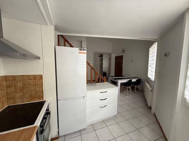 Rent apartment appartement 3 rooms 64.23 m² in Fontaines-sur-Saône 69270 - 880 €